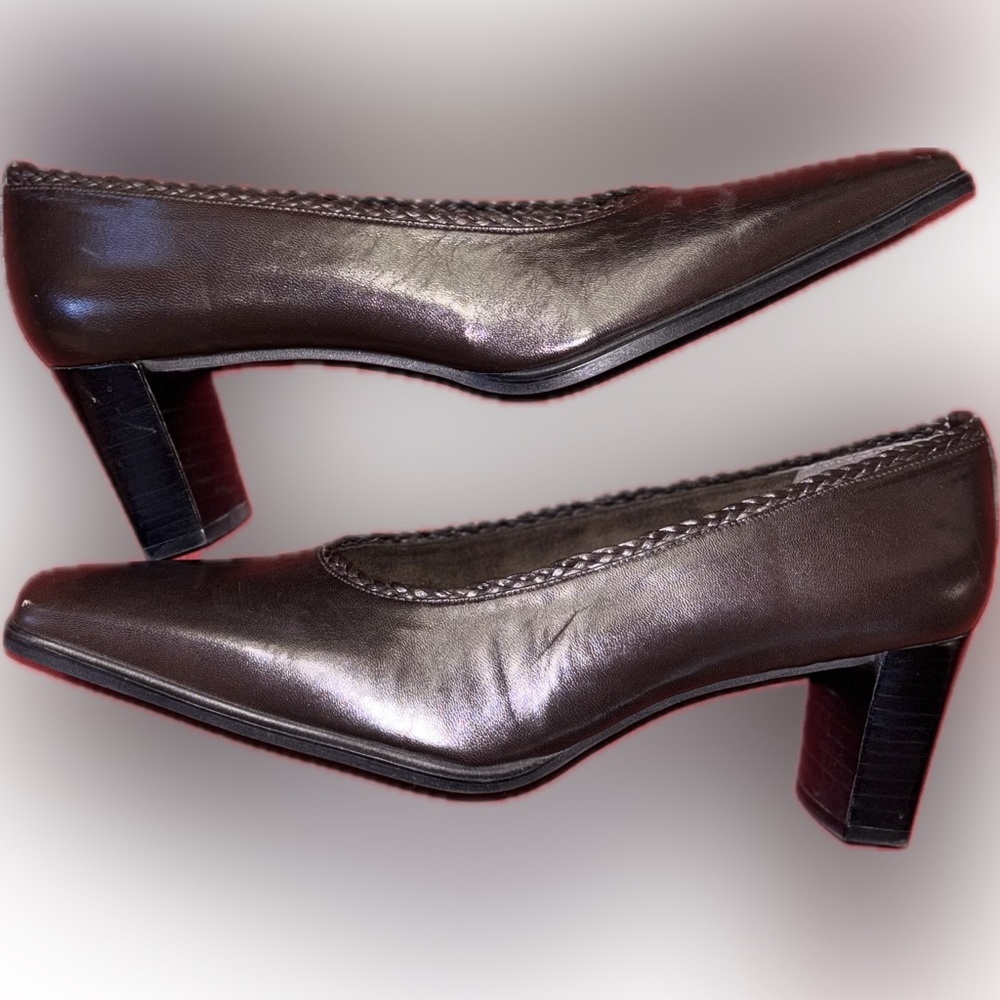 Stuart Weitzman Leather Block Heel Pumps - Picture 7 of 8